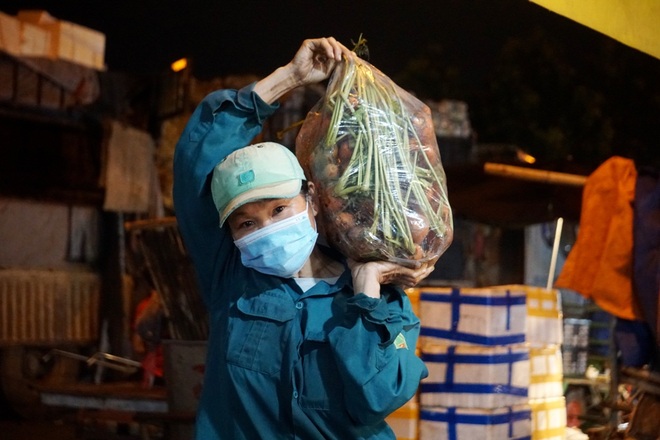 Những người phụ nữ không có ngày 20/10 - 2 Những người phụ nữ không có ngày 20/10 - 2