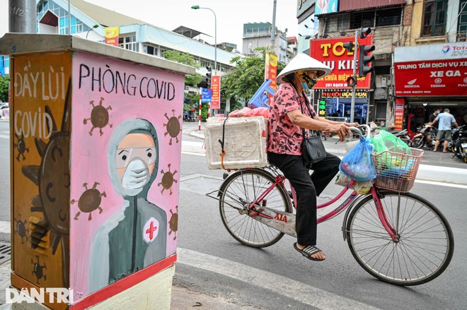 Bí thư Hà Nội: Dịch nguy cơ bùng phát mạnh, thí điểm cách ly F1 tại nhà - 1