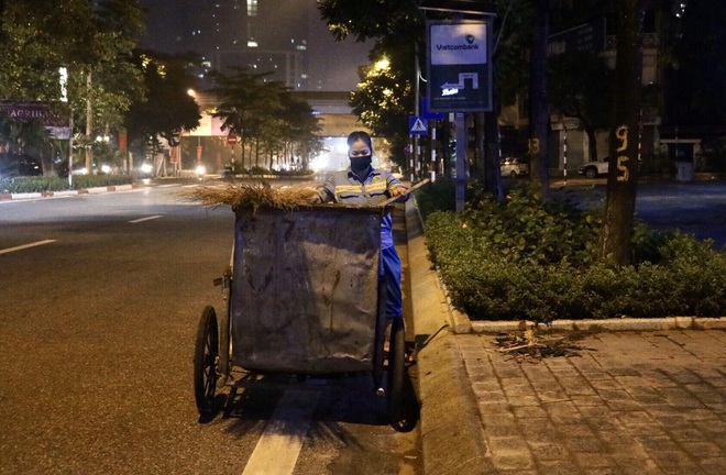 Những người phụ nữ quên ngày lễ của mình - 6 Những người phụ nữ quên ngày lễ của mình - 6