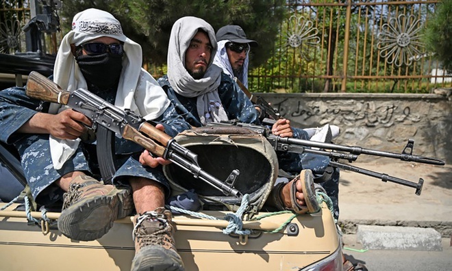 Taliban tặng tiền, đất cho gia đình các phần tử đánh bom tự sát - 1 Taliban tặng tiền, đất cho gia đình các phần tử đánh bom tự sát - 1