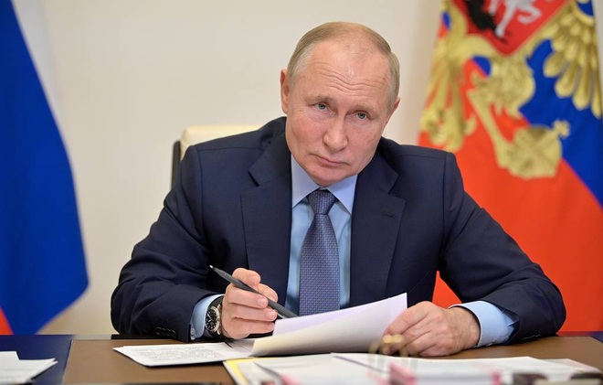 Ông Putin cho người dân nghỉ làm một tuần để khống chế Covid-19 - 1 Ông Putin cho người dân nghỉ làm một tuần để khống chế Covid-19 - 1