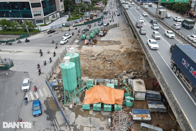 Hà Nội: Hầm chui Lê Văn Lương hiện đại hơn 700 tỷ đồng dần lộ diện - 3 Hà Nội: Hầm chui Lê Văn Lương hiện đại hơn 700 tỷ đồng dần lộ diện - 3