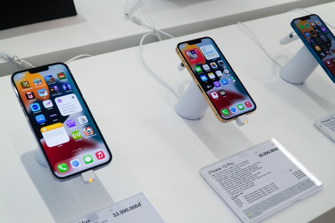 iPhone 13 chính thức lên kệ tại Việt Nam, giá từ 22 triệu đồng - 2