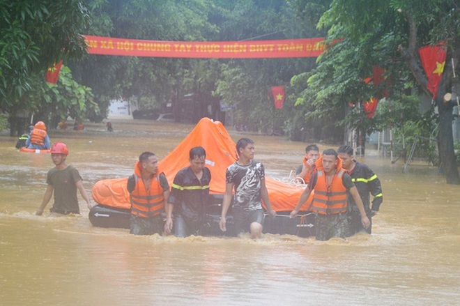 Không khí lạnh gây mưa lớn nhiều nơi - 1