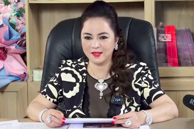 Bà Nguyễn Phương Hằng đã đến trụ sở Bộ Công an làm việc - 1