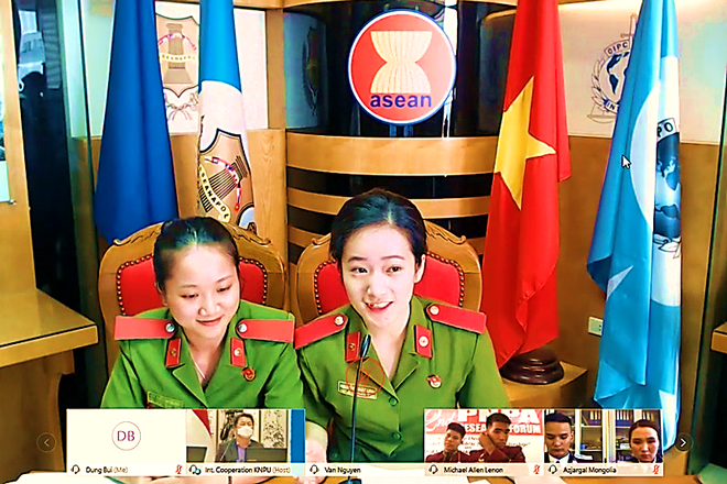 Tân Trung úy xinh đẹp, nữ thủ khoa chuẩn con nhà người ta - 5 Tân Trung úy xinh đẹp, nữ thủ khoa chuẩn con nhà người ta - 5