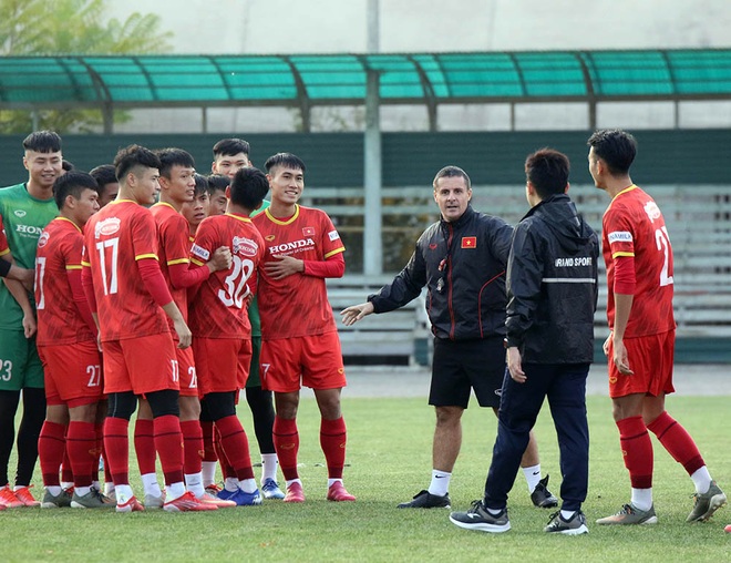 U23 Việt Nam làm quen với thời tiết lạnh ở Kyrgyzstan, chờ đấu Myanmar - 3 U23 Việt Nam làm quen với thời tiết lạnh ở Kyrgyzstan, chờ đấu Myanmar - 3