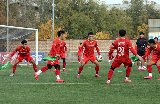 U23 Việt Nam làm quen với thời tiết lạnh ở Kyrgyzstan, chờ đấu Myanmar - 4 U23 Việt Nam làm quen với thời tiết lạnh ở Kyrgyzstan, chờ đấu Myanmar - 4