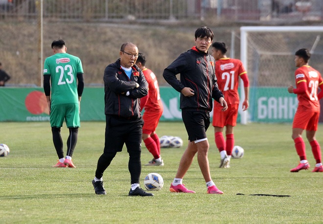 U23 Việt Nam làm quen với thời tiết lạnh ở Kyrgyzstan, chờ đấu Myanmar - 5 U23 Việt Nam làm quen với thời tiết lạnh ở Kyrgyzstan, chờ đấu Myanmar - 5