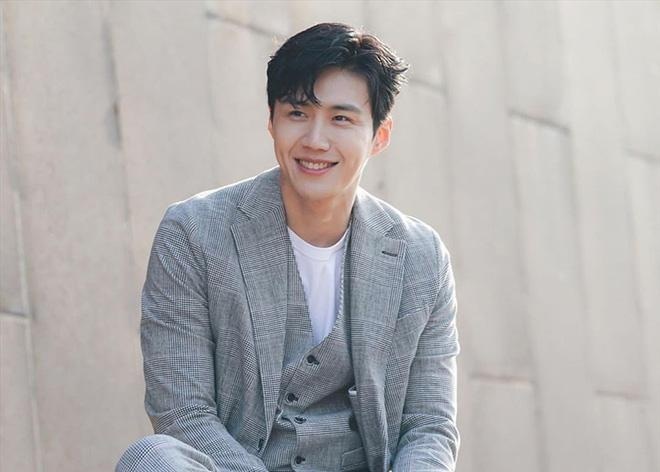 Giữa dồn dập bão phong sát, Kim Seon Ho bị nghi đã nhập viện - 3 Giữa dồn dập bão phong sát, Kim Seon Ho bị nghi đã nhập viện - 3