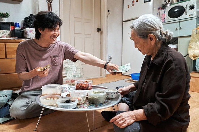 Kim Young Ok: Người bà quốc dân quen mặt trong các bộ phim xứ Hàn - 7 Kim Young Ok: Người bà quốc dân quen mặt trong các bộ phim xứ Hàn - 7