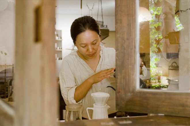 Cô gái cải tạo nhà từ đồ tái chế, làm vườn trồng rau sống điền viên - 12 Cô gái cải tạo nhà từ đồ tái chế, làm vườn trồng rau sống điền viên - 12