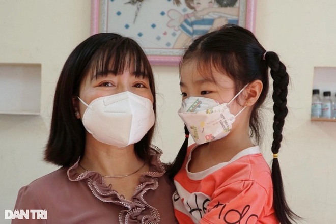 Hai em nhỏ mồ côi mẹ do Covid-19 được bạn đọc giúp đỡ gần 85 triệu đồng - 2 Hai em nhỏ mồ côi mẹ do Covid-19 được bạn đọc giúp đỡ gần 85 triệu đồng - 2
