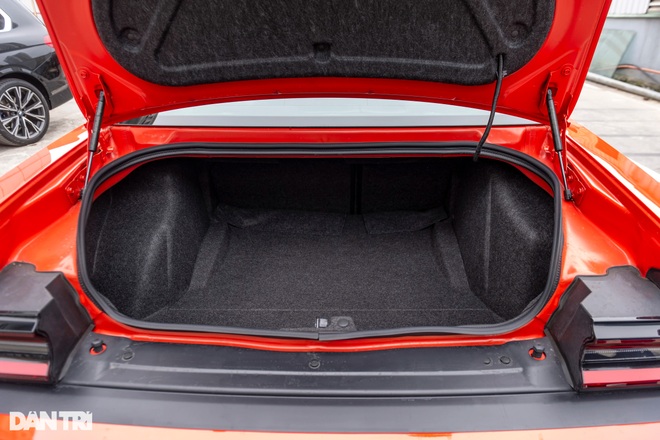 Dodge Challenger GT 2021 màu độc về Việt Nam, giá khoảng 3,8 tỷ đồng - 10 Dodge Challenger GT 2021 màu độc về Việt Nam, giá khoảng 3,8 tỷ đồng - 10
