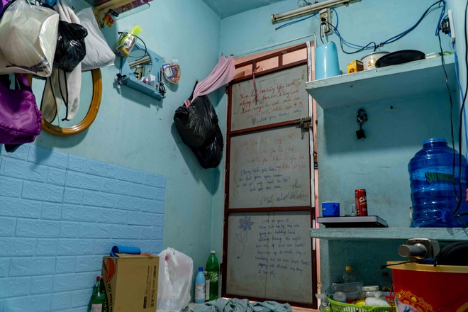 Căn phòng trọ 3m2, vợ chồng công nhân 8 năm sống chung với... chuột - 8 Căn phòng trọ 3m2, vợ chồng công nhân 8 năm sống chung với... chuột - 8