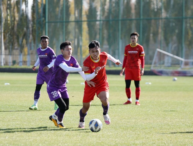 U23 Việt Nam đấu tập nội bộ, HLV Park Hang Seo làm lộ đội hình - 3 U23 Việt Nam đấu tập nội bộ, HLV Park Hang Seo làm lộ đội hình - 3