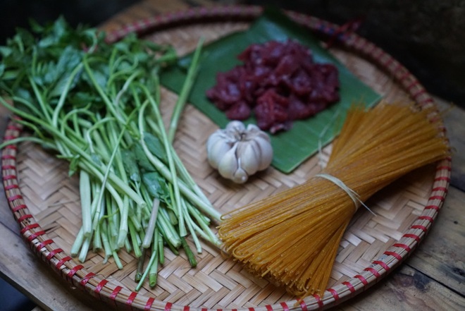 Công ty đóng băng vì Covid-19, cô chủ 9X về quê khởi nghiệp với mì ngô - 7 Công ty đóng băng vì Covid-19, cô chủ 9X về quê khởi nghiệp với mì ngô - 7