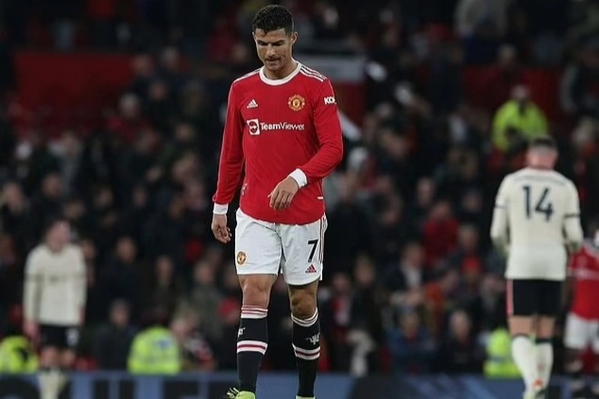 C.Ronaldo bị chấm 3 điểm sau trận đấu Man Utd thua đậm Liverpool - 4 C.Ronaldo bị chấm 3 điểm sau trận đấu Man Utd thua đậm Liverpool - 4