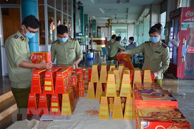 Hàng hóa ảnh hưởng tới sức khỏe thuộc diện kiểm tra đặc biệt dịp cuối năm - 1 Hàng hóa ảnh hưởng tới sức khỏe thuộc diện kiểm tra đặc biệt dịp cuối năm - 1