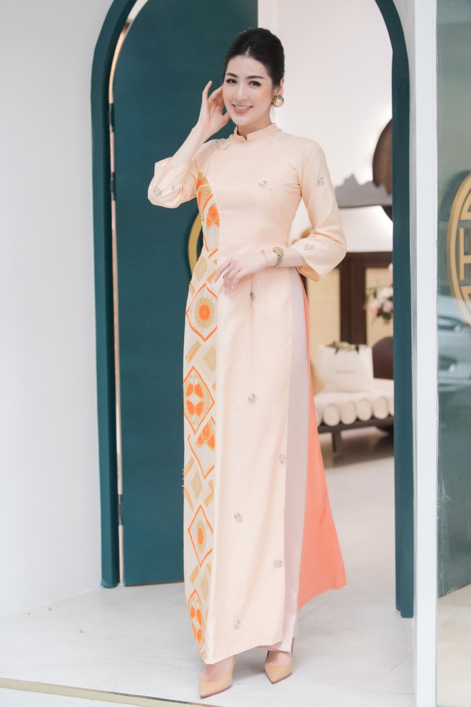 Hoa hậu Ngọc Hân tiết lộ hai con đỡ đầu - 6 Hoa hậu Ngọc Hân tiết lộ hai con đỡ đầu - 6