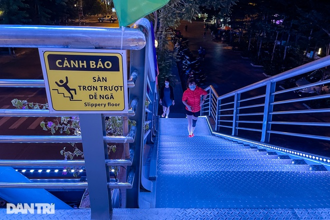 Fancy color changing LED lights on the unique design overpass in Hanoi - 6