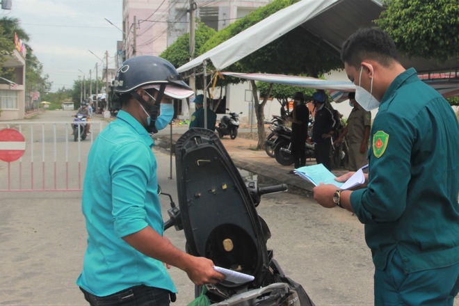 Bạc Liêu siết tầm soát, truy vết khẩn ca Covid-19 ngoài cộng đồng - 2 Bạc Liêu siết tầm soát, truy vết khẩn ca Covid-19 ngoài cộng đồng - 2