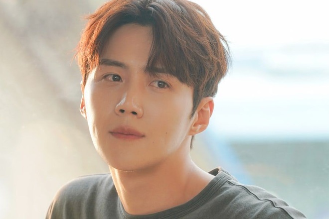 Kim Seon Ho bất ngờ được minh oan giữa scandal ép bạn gái phá thai - 1 Kim Seon Ho bất ngờ được minh oan giữa scandal ép bạn gái phá thai - 1