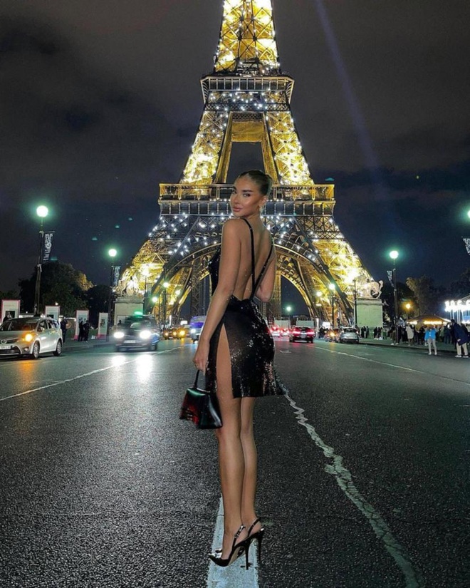 Người mẫu gợi cảm bị nghi ghép ảnh ở tháp Eiffel - 1