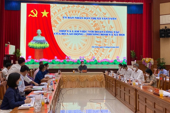 Bình Dương giải thích thông tin hỗ trợ nhầm cho hơn 22.000 người - 1 Bình Dương giải thích thông tin hỗ trợ nhầm cho hơn 22.000 người - 1
