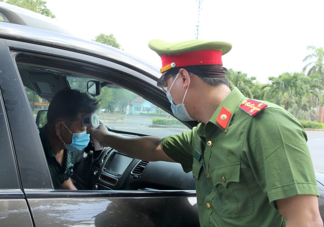 Cán bộ, người dân Đắk Nông không được đi sang Đắk Lắk - 1