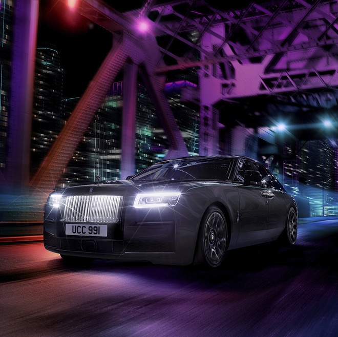 Rolls-Royce Black Badge Ghost được phủ lớp sơn màu đen nặng tới 45kg - 28