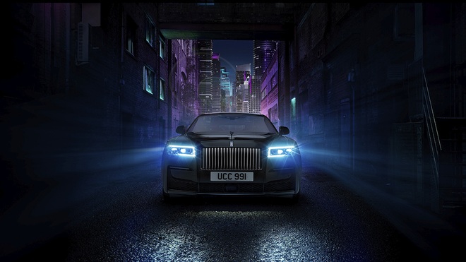 Rolls-Royce Black Badge Ghost được phủ lớp sơn màu đen nặng tới 45kg - 11