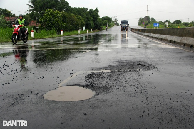 Quốc lộ 1 đoạn qua Phú Yên nát như ruộng cày - 3 Quốc lộ 1 đoạn qua Phú Yên nát như ruộng cày - 3