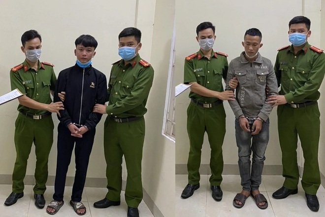 Xôn xao clip nam sinh lớp 12 bị hành hung thô bạo trước cổng trường - 2 Xôn xao clip nam sinh lớp 12 bị hành hung thô bạo trước cổng trường - 2