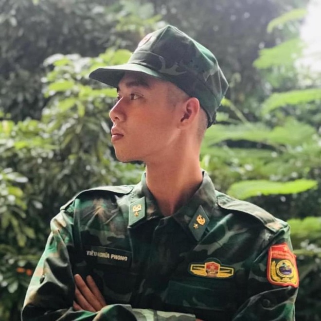 Chàng lính trẻ bất ngờ nổi tiếng sau một đêm bởi... tiếng đàn Piano - 3 Chàng lính trẻ bất ngờ nổi tiếng sau một đêm bởi... tiếng đàn Piano - 3