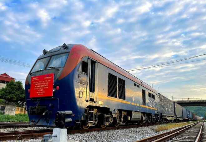 Đề xuất 2.200 tỷ nối ray đường sắt ga Lào Cai với cửa khẩu Trung Quốc - 1