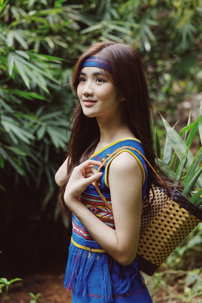 Cô gái Đắk Nông xinh đẹp hút hồn dân mạng là Á khôi Du lịch - 6 Cô gái Đắk Nông xinh đẹp hút hồn dân mạng là Á khôi Du lịch - 6
