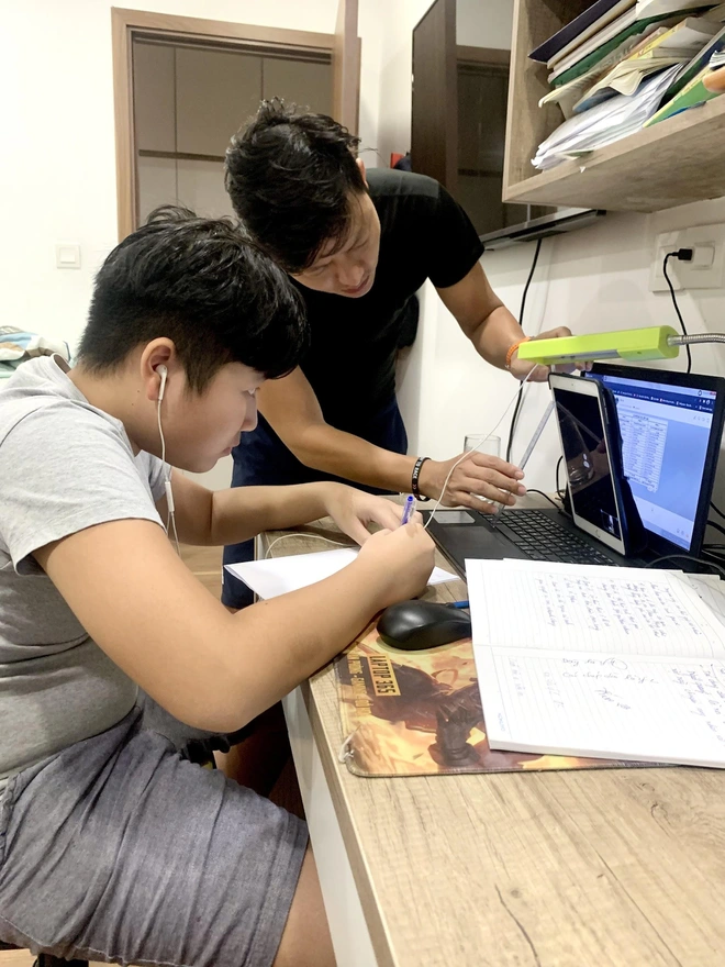 Trẻ trở lại trường, phụ huynh thấp thỏm khi Hà Nội đổi màu dịch - 3 Trẻ trở lại trường, phụ huynh thấp thỏm khi Hà Nội đổi màu dịch - 3