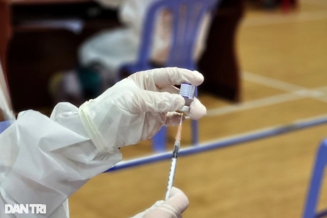 Đà Nẵng bắt đầu triển khai tiêm vaccine cho học sinh - 3 Đà Nẵng bắt đầu triển khai tiêm vaccine cho học sinh - 3