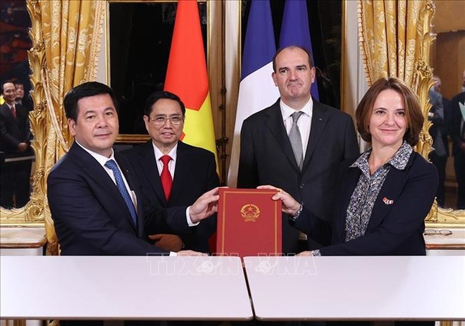 Hai Thủ tướng Việt - Pháp hội đàm, chứng kiến hợp tác trị giá hàng tỷ USD - 3