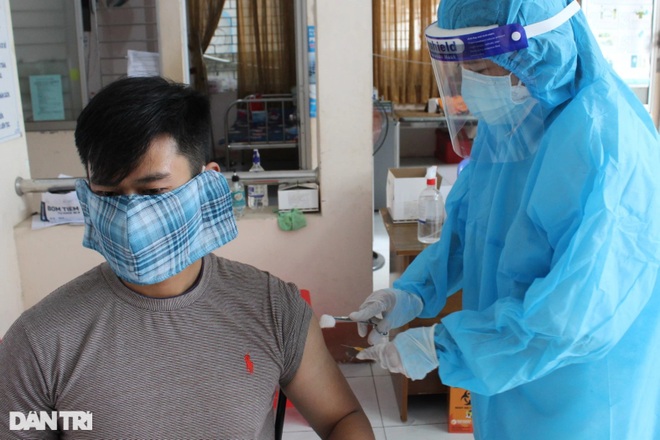 Vùng đỏ Bạc Liêu tăng tốc tiêm vaccine, sàng lọc Covid-19 - 5 Vùng đỏ Bạc Liêu tăng tốc tiêm vaccine, sàng lọc Covid-19 - 5