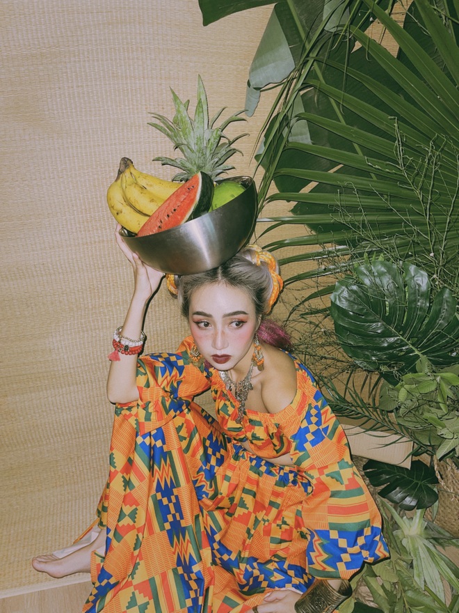 Fashionista triệu fan, nổi tiếng với phong cách lên đồ chất như nước cất - 8 Fashionista triệu fan, nổi tiếng với phong cách lên đồ chất như nước cất - 8