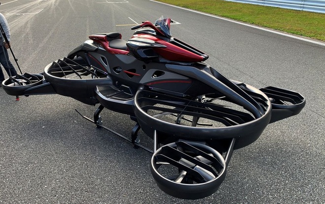 Motor bay đầu tiên trên thế giới có giá 680000 usd tốc độ tối đa 100kmh