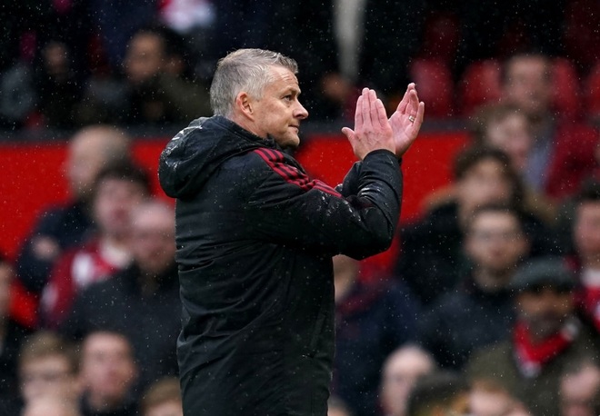 Hàng thủ mơ ngủ, Man Utd ôm hận trước Man City tại Old Trafford - 16 Hàng thủ mơ ngủ, Man Utd ôm hận trước Man City tại Old Trafford - 16