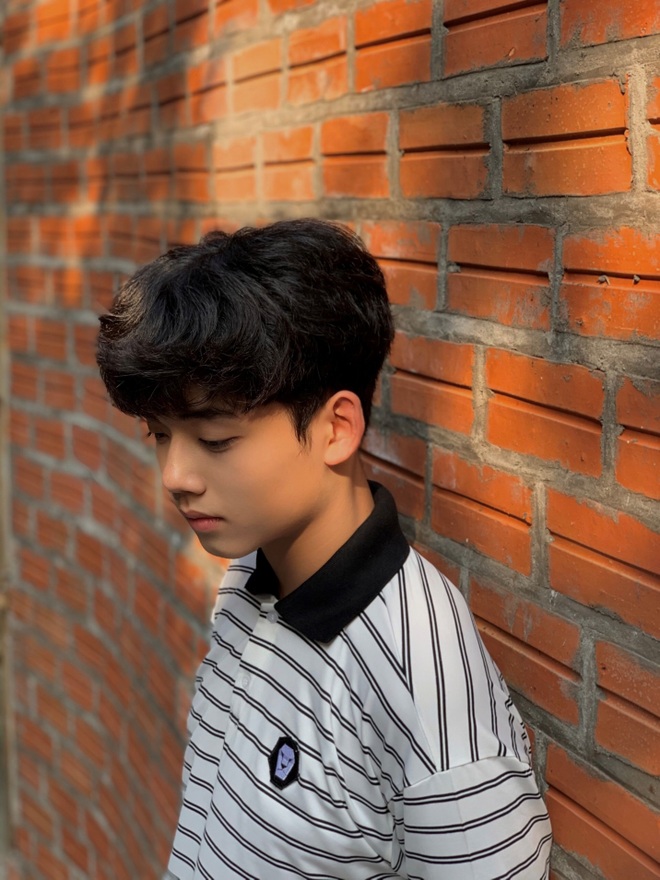 Nam sinh ĐH Ngoại thương đốn tim phái nữ với thần thái cuốn hút - 5 Nam sinh ĐH Ngoại thương đốn tim phái nữ với thần thái cuốn hút - 5