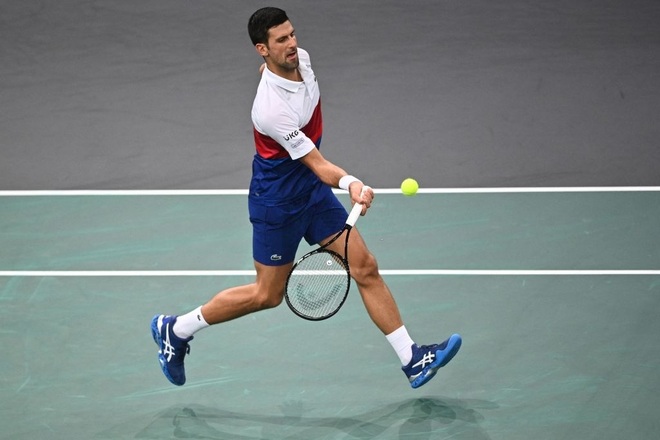 Ngược dòng hạ Medvedev, Djokovic lần thứ 6 vô địch Paris Masters - 2 Ngược dòng hạ Medvedev, Djokovic lần thứ 6 vô địch Paris Masters - 2