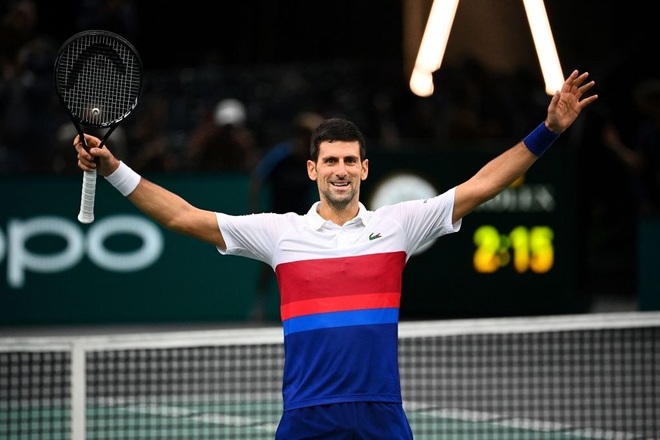 Ngược dòng hạ Medvedev, Djokovic lần thứ 6 vô địch Paris Masters - 1 Ngược dòng hạ Medvedev, Djokovic lần thứ 6 vô địch Paris Masters - 1