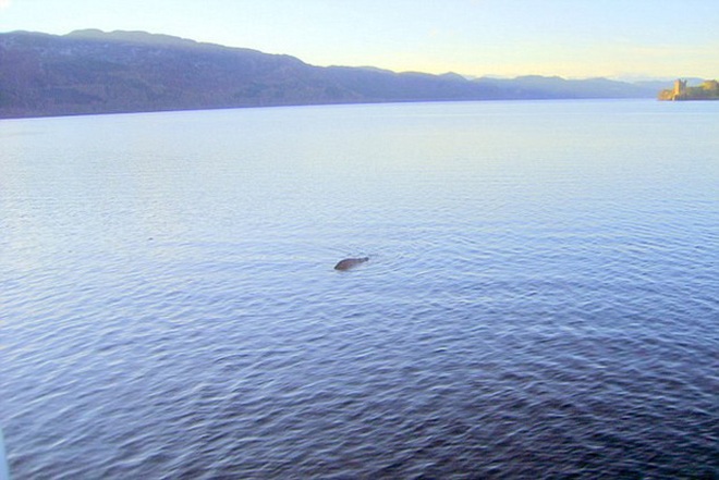 Quái vật hồ Loch Ness có thật hay chỉ là trò lừa bịp? - 3