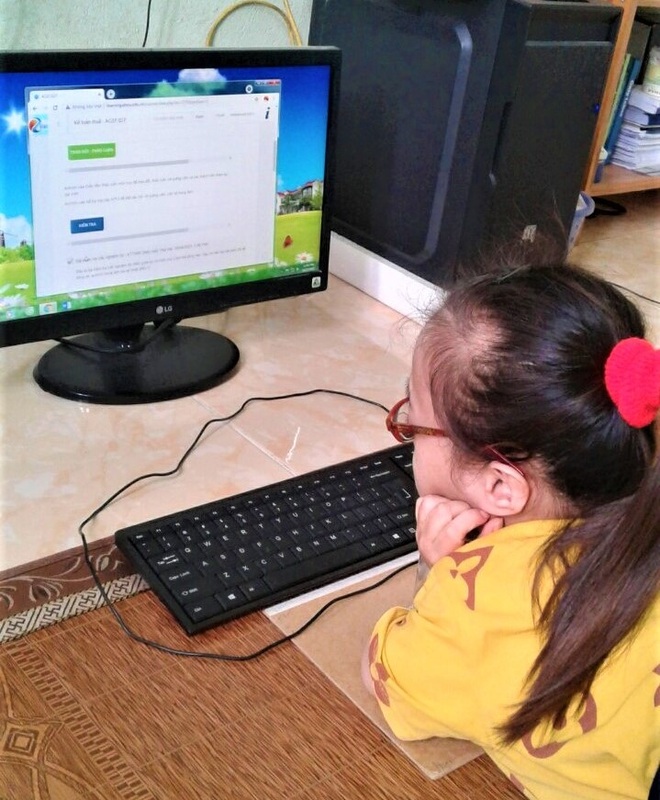 Cô gái xương thủy tinh vượt lên số phận hiện thực ước mơ vào đại học - 3 Cô gái xương thủy tinh vượt lên số phận hiện thực ước mơ vào đại học - 3