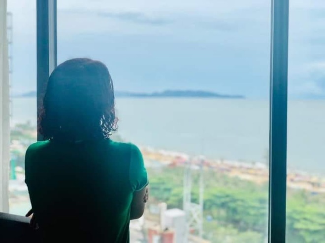 Nữ nhân viên bỏ việc lương hơn 30 triệu đồng để ở nhà giữ con - 2 Nữ nhân viên bỏ việc lương hơn 30 triệu đồng để ở nhà giữ con - 2